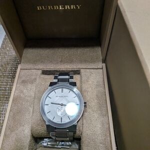 Burberry Elegant Silver Watch With Box